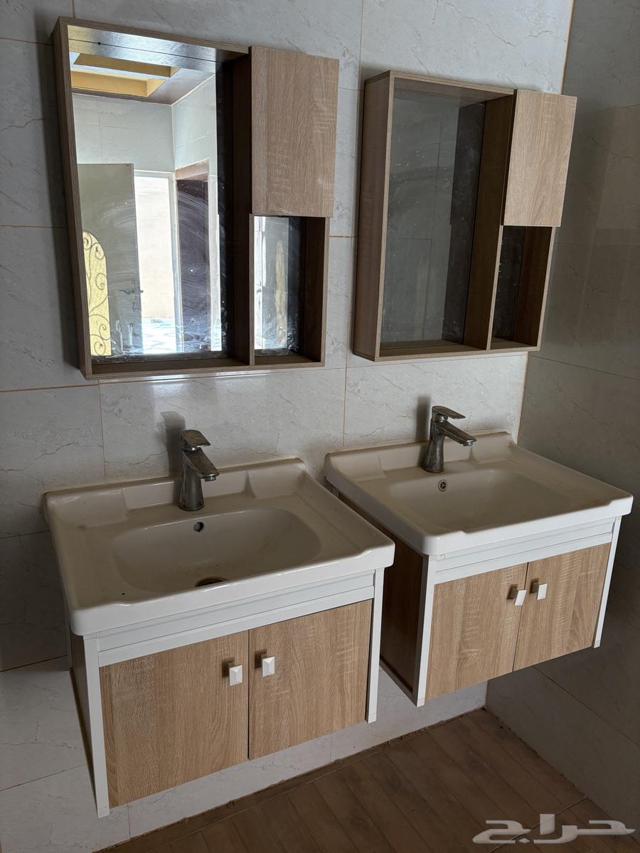Window air conditioner, laundry machine, wooden bed, iron bed, furniture63386830777218113