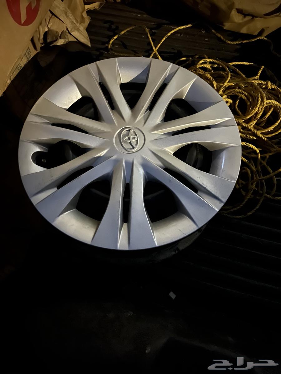 Iron wheel with Toyota rim63669260713346112