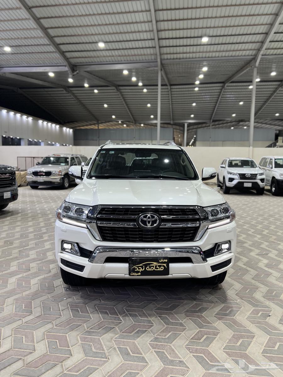 Toyota Land Cruiser 2021 imported from Al-Sayer, 64,000 km, excellent condition63668986581250110
