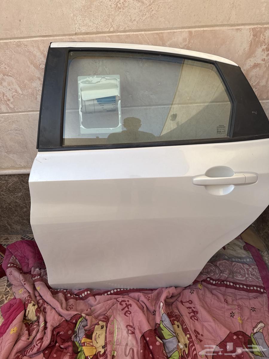 Yaris Clean Doors63667648633218111