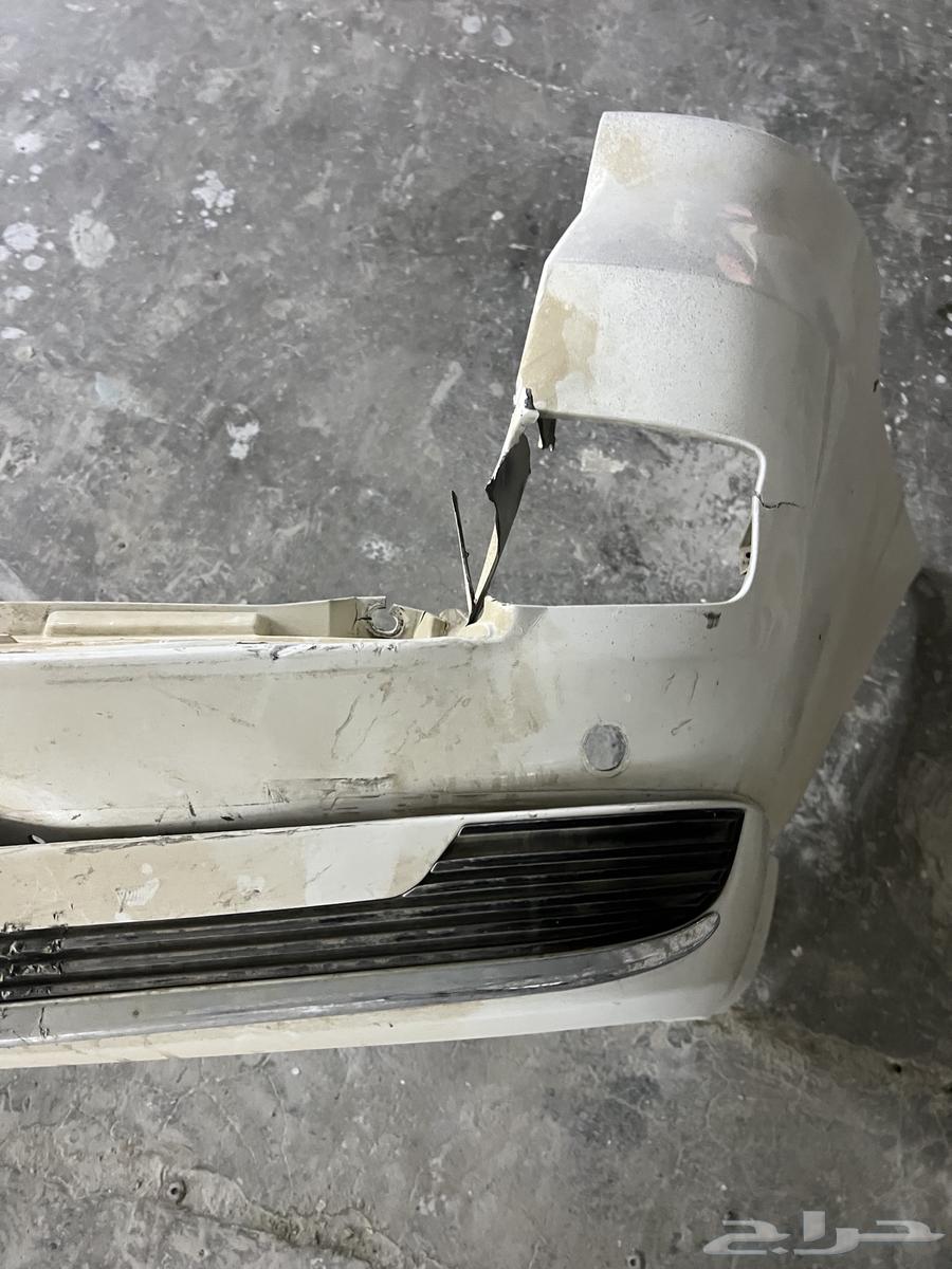 صدام خلفي جيب كلوزر مع دقن صدام امامي63668350347779111