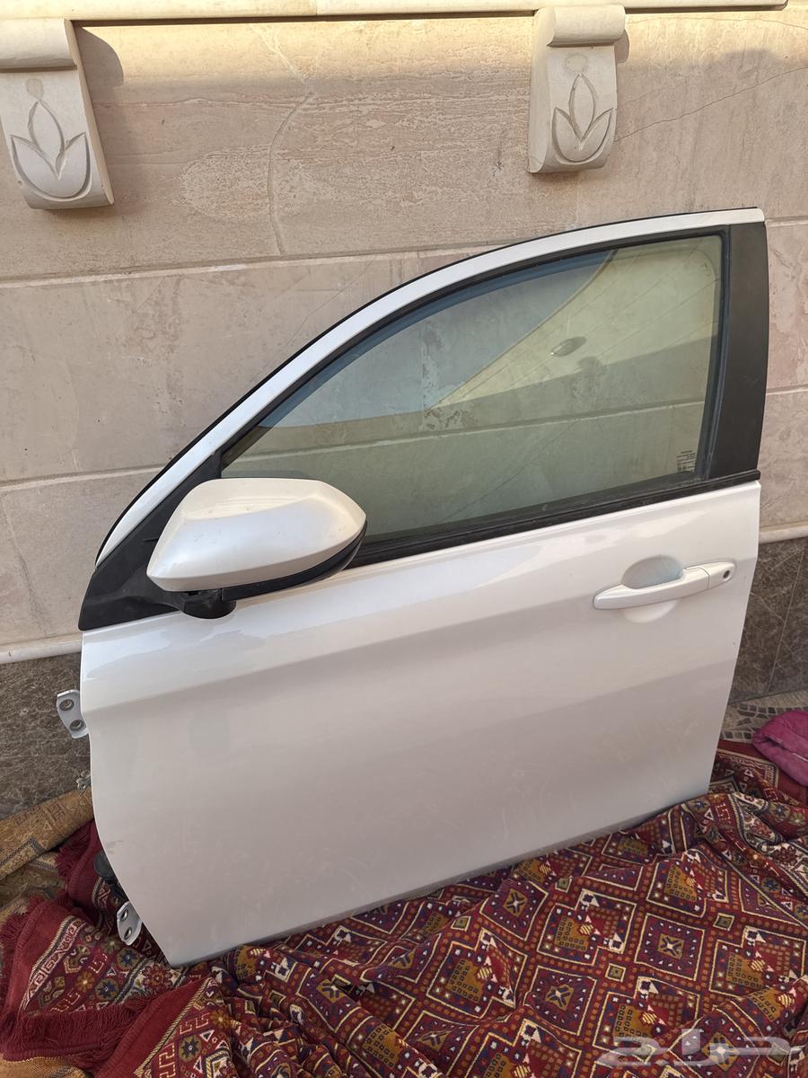 Yaris Clean Doors63667648633218110