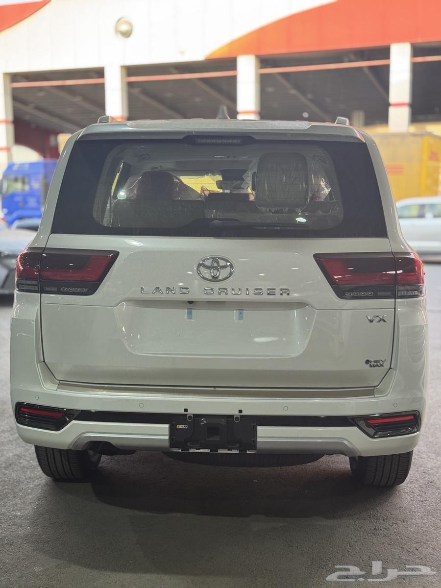 2025 Land Cruiser VX Hybrid Lowest Price (Saudi)63667650612225113