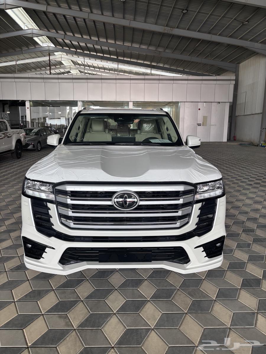 Toyota Land Cruiser GXR-L5-2025 Gulf version lowest price with warranty63667650495489111