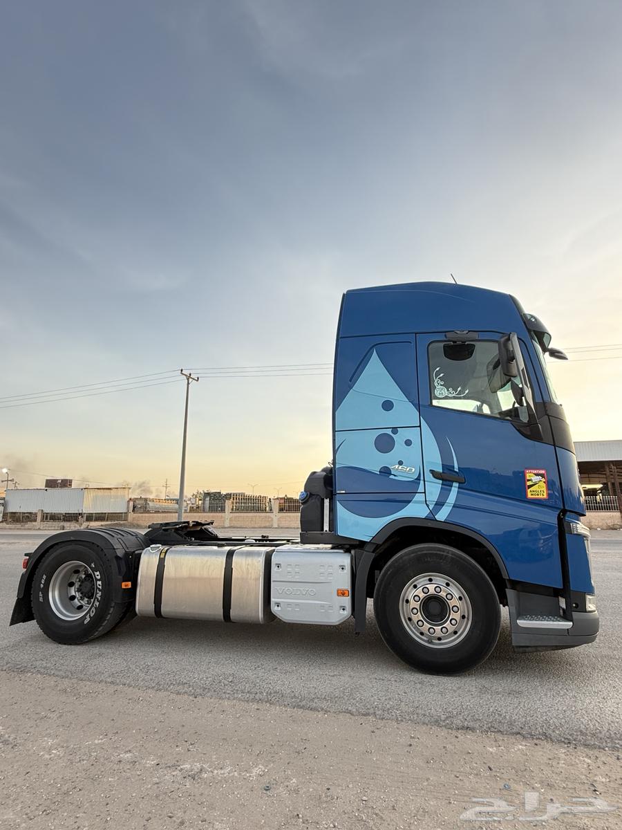 Volvo Truck Head 2021 Size 460 Jeddah Islamic Port Card63667521232770113