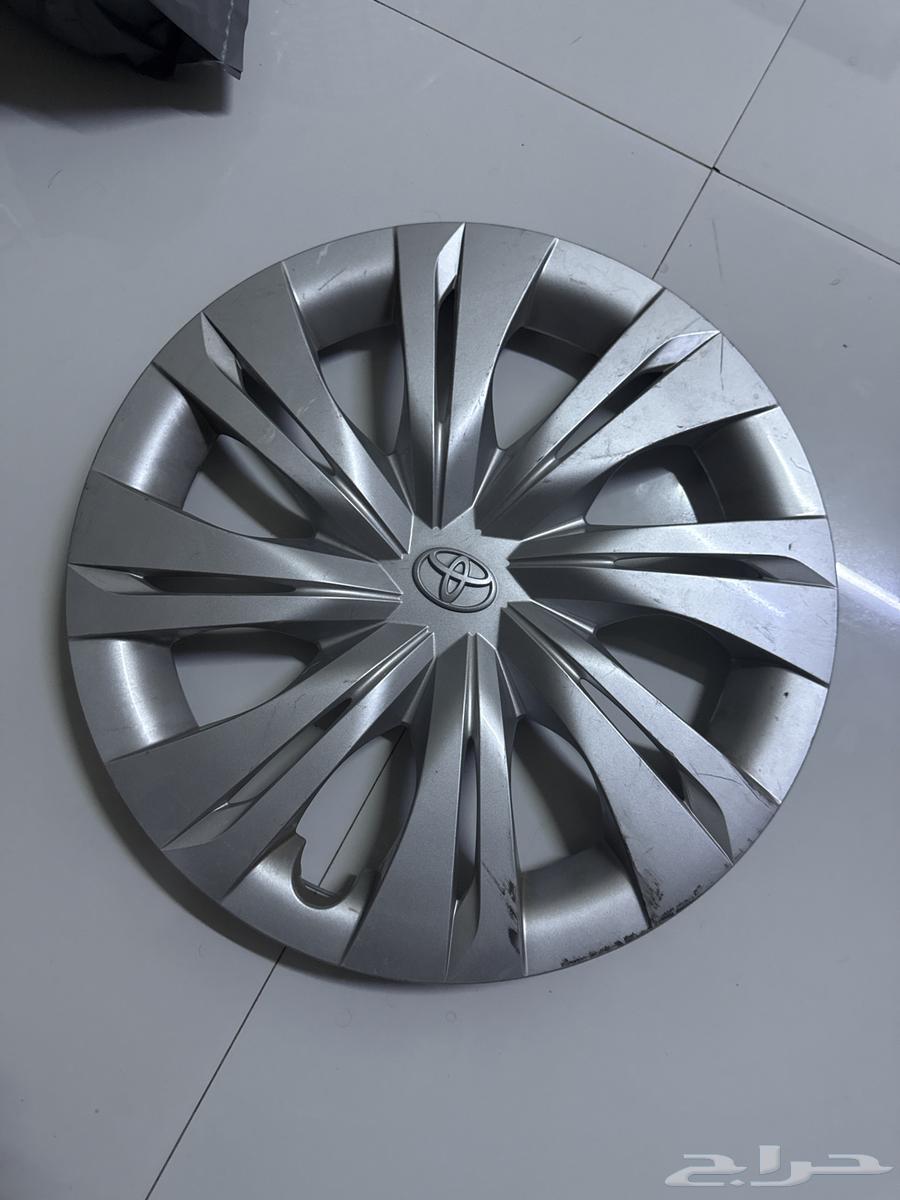 Camry 2025 spare tire cover63617982228483110