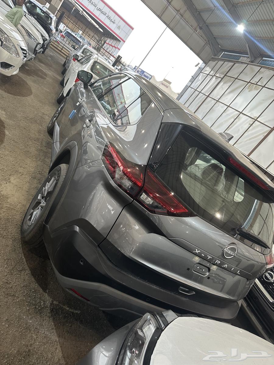 Nissan Extreel 5 Seater Standard With and Without Double Cabin 202563667497681409114
