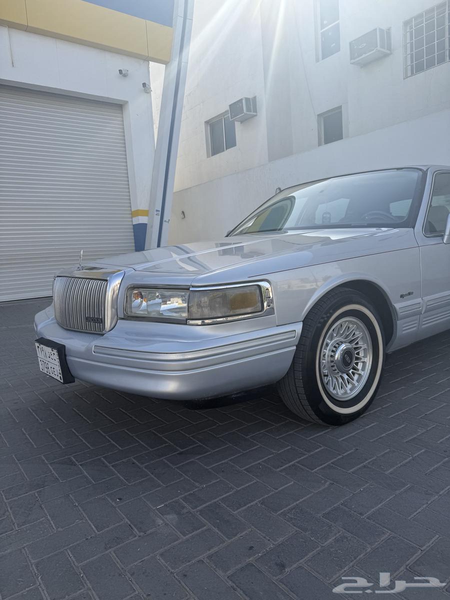 Lincoln Town Car Cartier Full Option 199763667499553281113