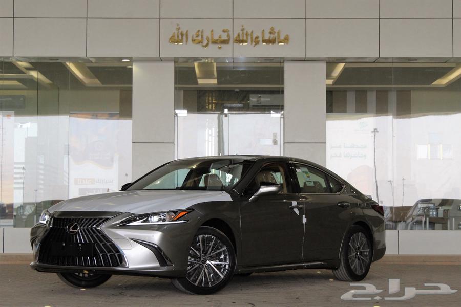 لكزس - ES250 لاكجيري - 2025 - نص فل - خليجي63667514775681110