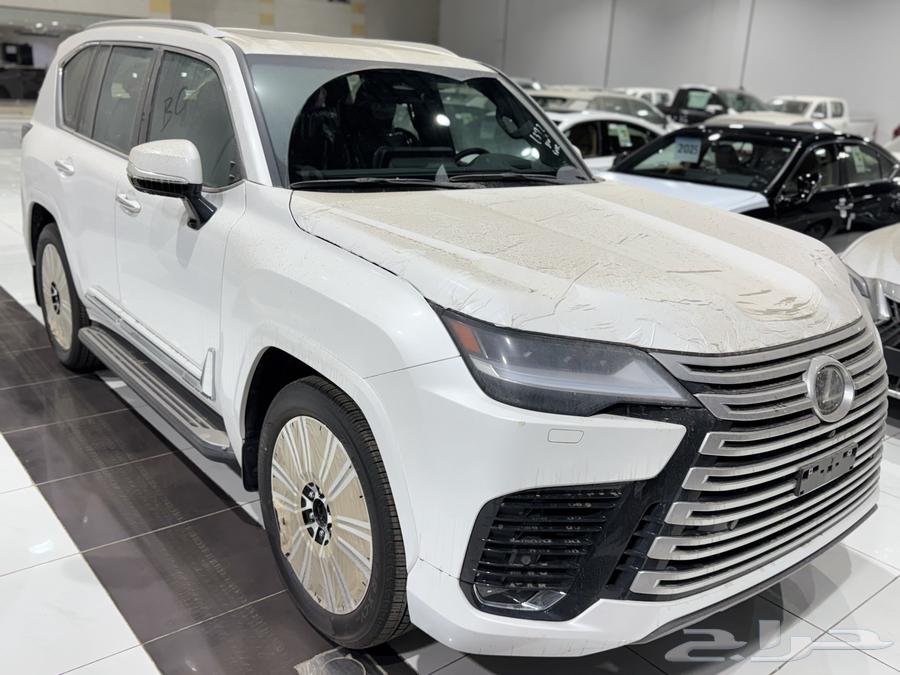 Lexus BB LX 600 Premium 2025 White Exterior Red Interior 50-50 System63667519898881111