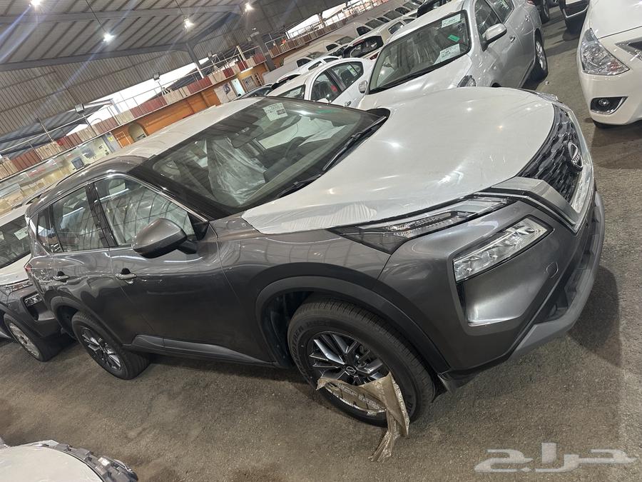 Nissan Extreel 5 Seater Standard With and Without Double Cabin 202563667497681409113