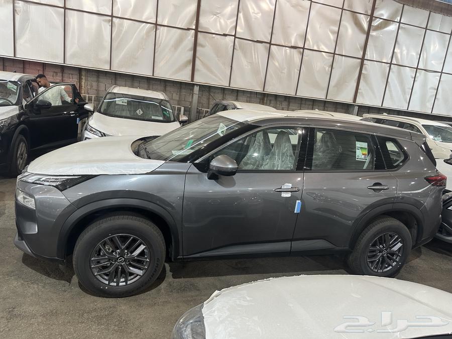 Nissan Extreel 5 Seater Standard With and Without Double Cabin 202563667497681409112