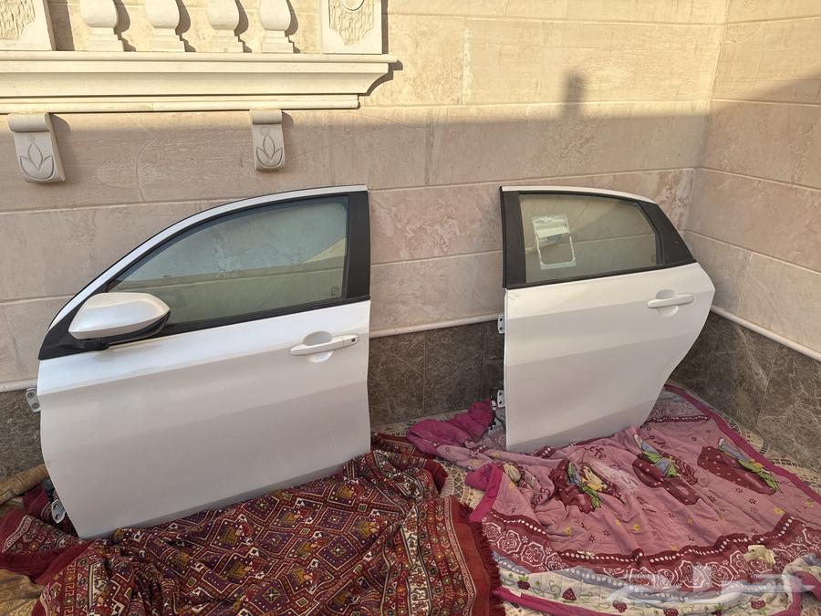 Yaris Clean Doors63667648633218112