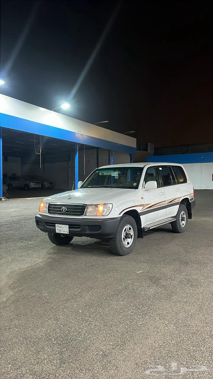 تويوتا لاند كروزر GXR 200163670154244993112