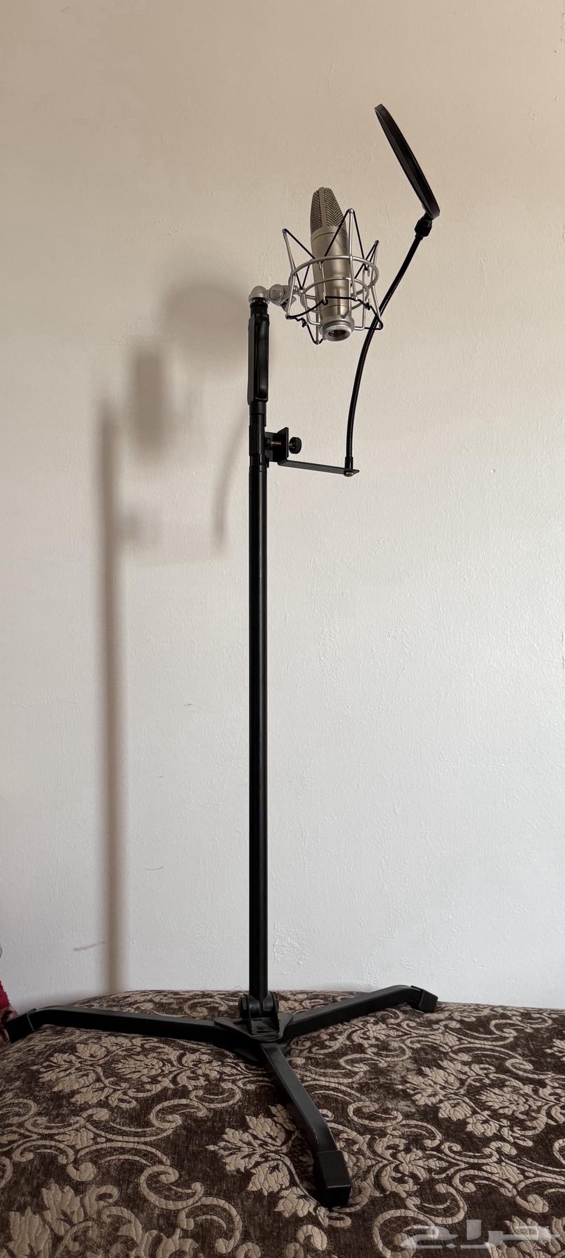 Professional Studio Equipment63655224610049113