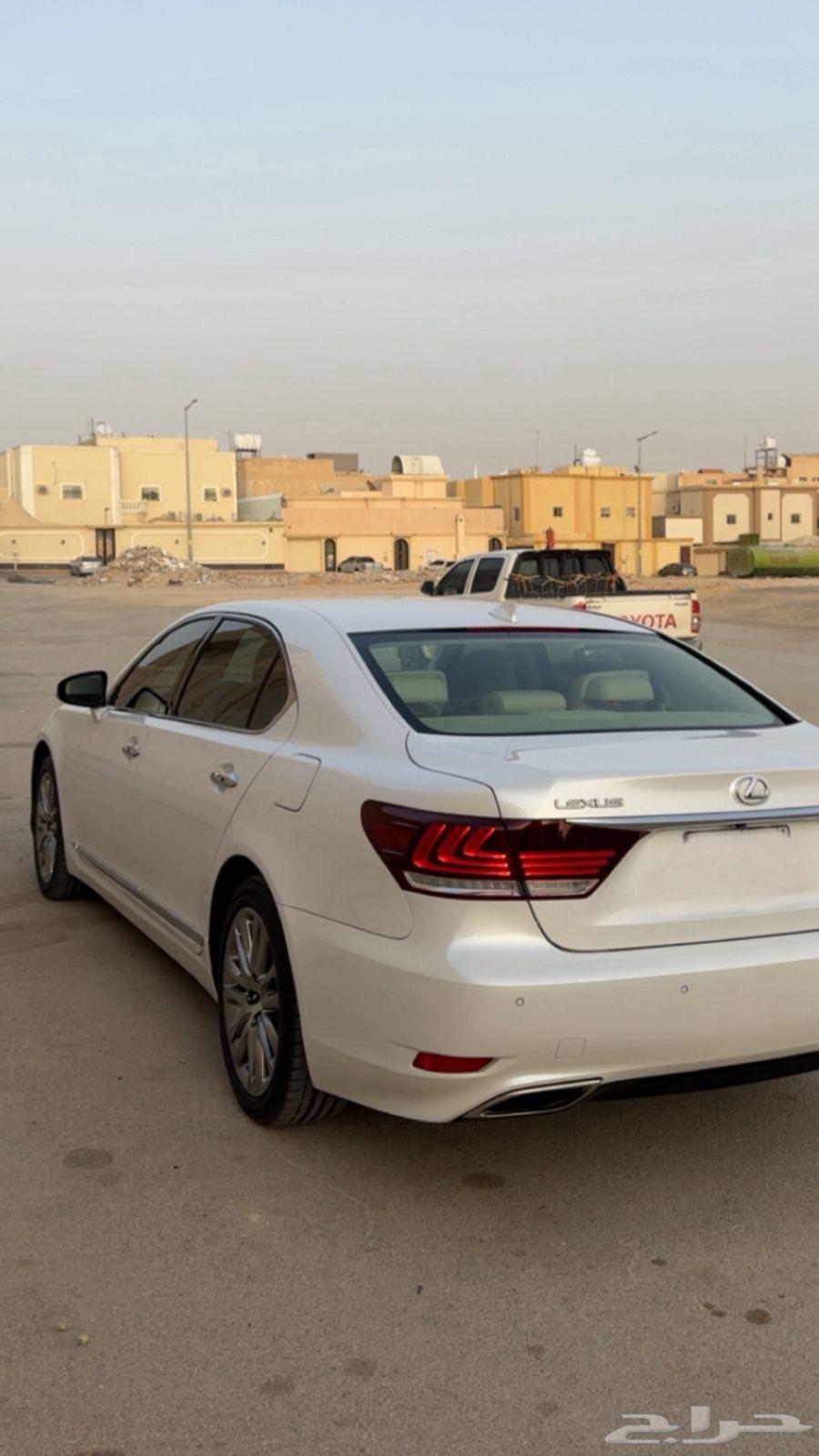 Lexus LS 460 2016 Model63667492412419110