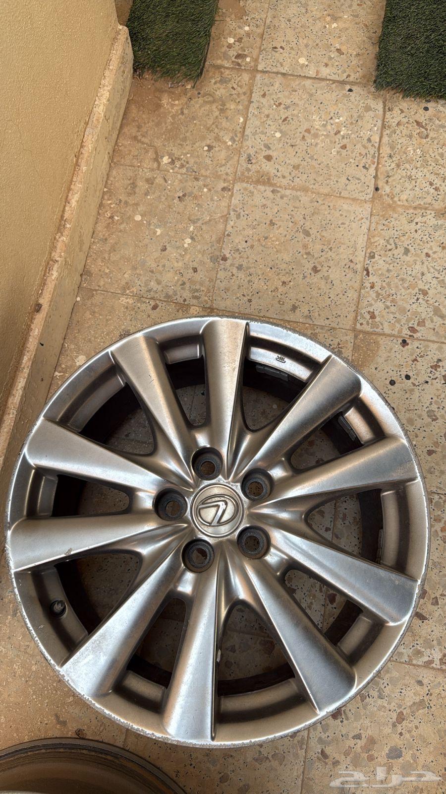 Original agency Lexus GS350 rims from 2012 to 201563667498707330113