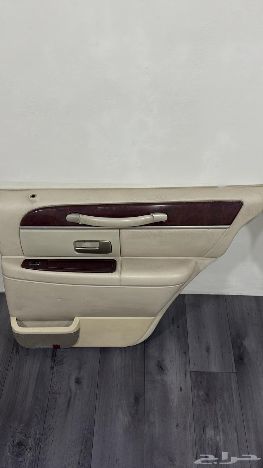ديكورات ابواب لينكون تاون كار63671976757762112