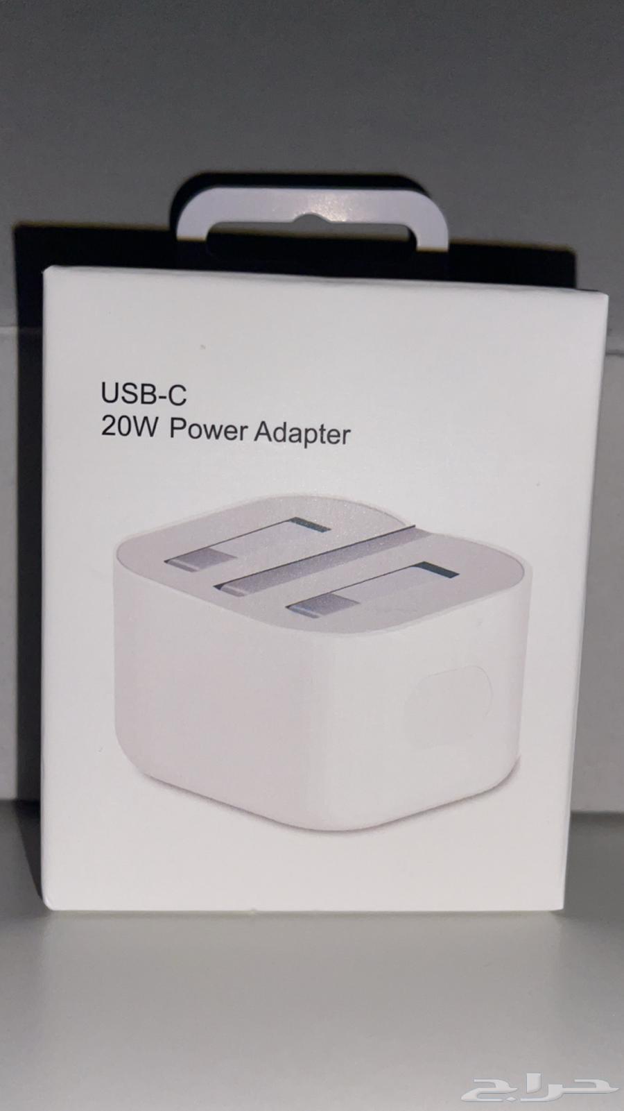 Charger and headphones and charger head63655511185923111