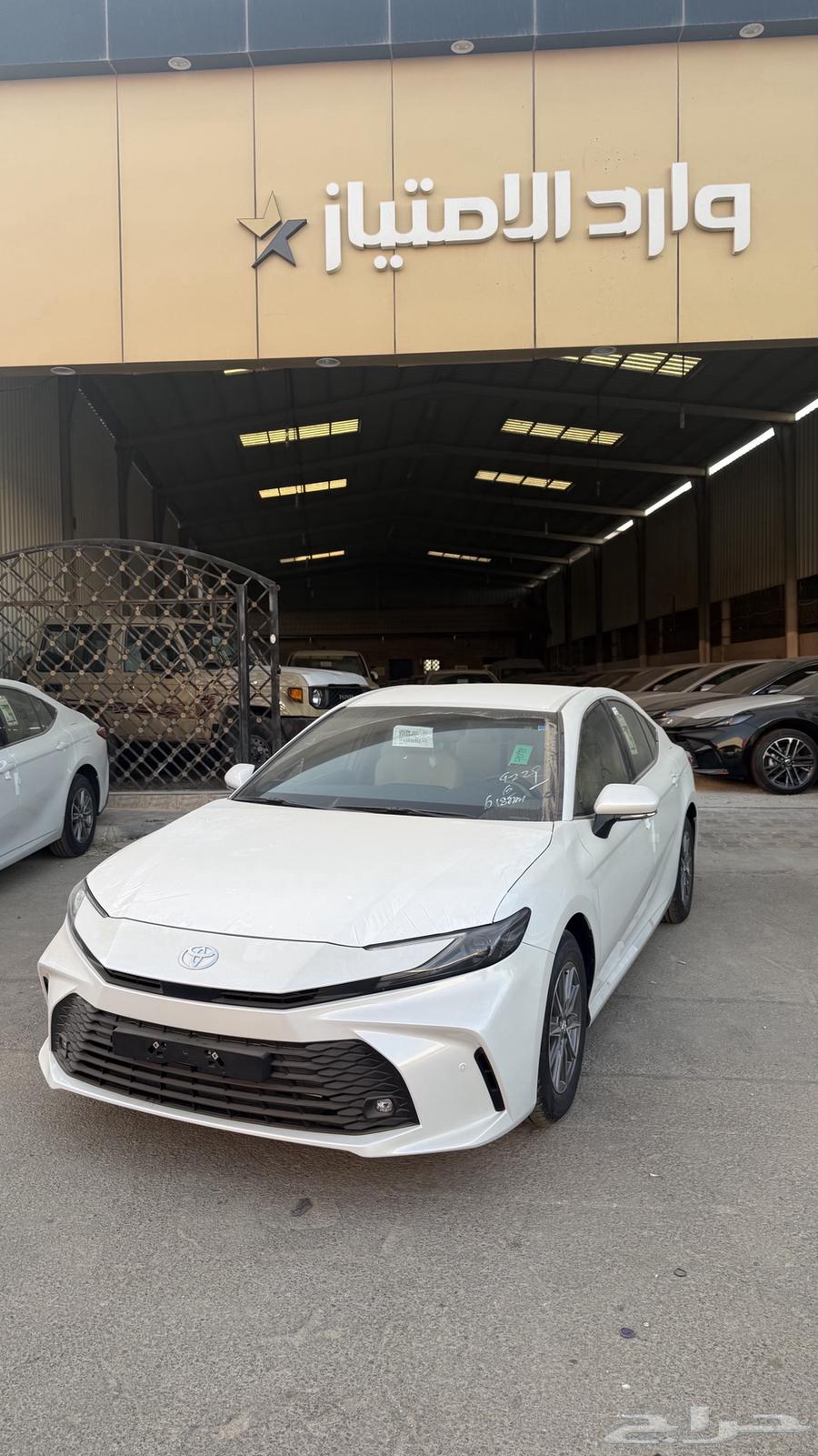 2025 Camry E Standard Saudi63675668137346110