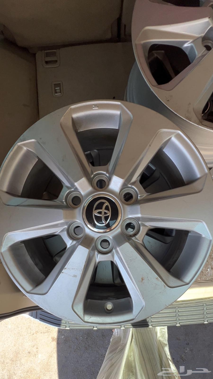 Land Cruiser Rims, 6 Studs, Size 18, Agency Condition63677239320833110