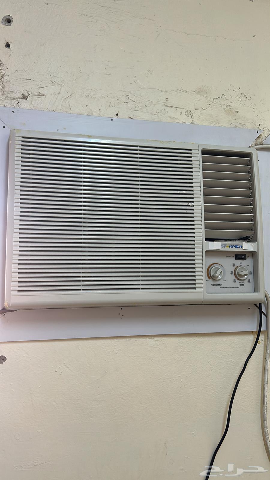 Starmex air conditioner is clean with no issues, price is 600 riyals63655522654338110