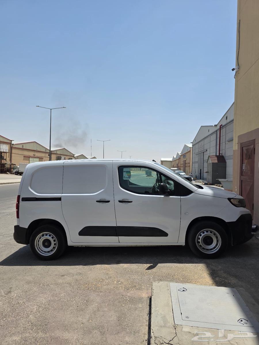 تاجير سيارات بيجو جاف63676355972225114