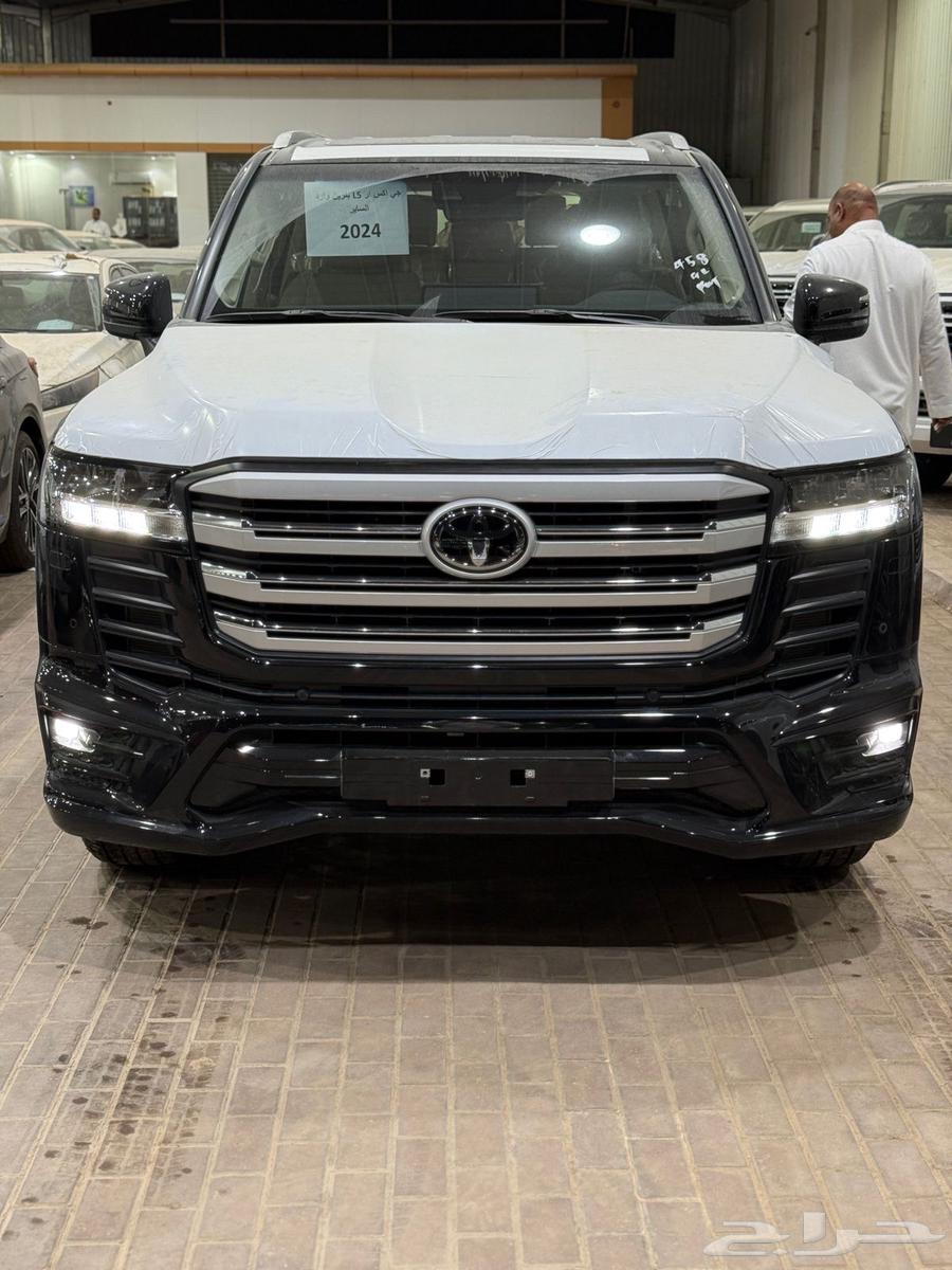 تويوتا لاندكروزر ( GXR-L5 ) 2024 خليجي ( 302 ) شامل63678803582978111