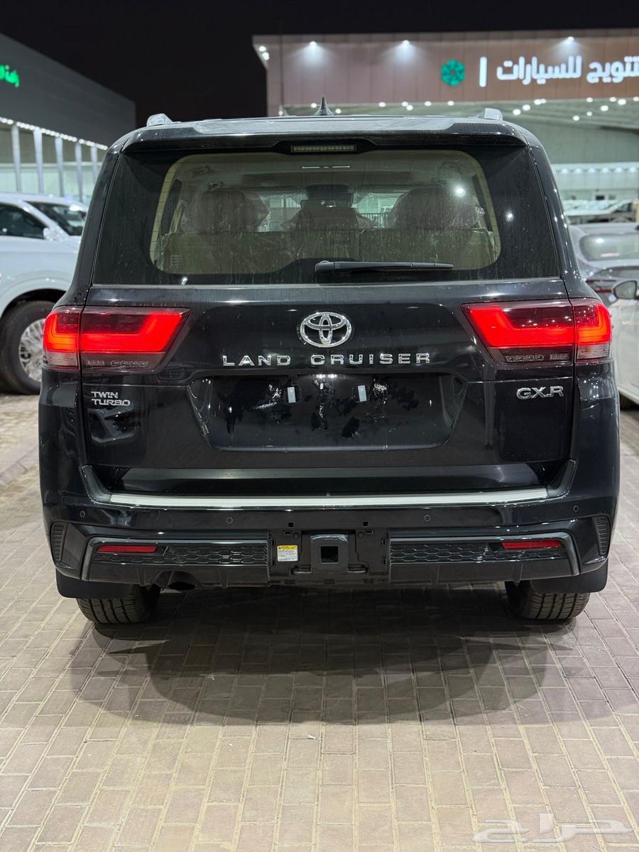تويوتا لاندكروزر ( GXR-L5 ) 2024 خليجي ( 302 ) شامل63678803582978112