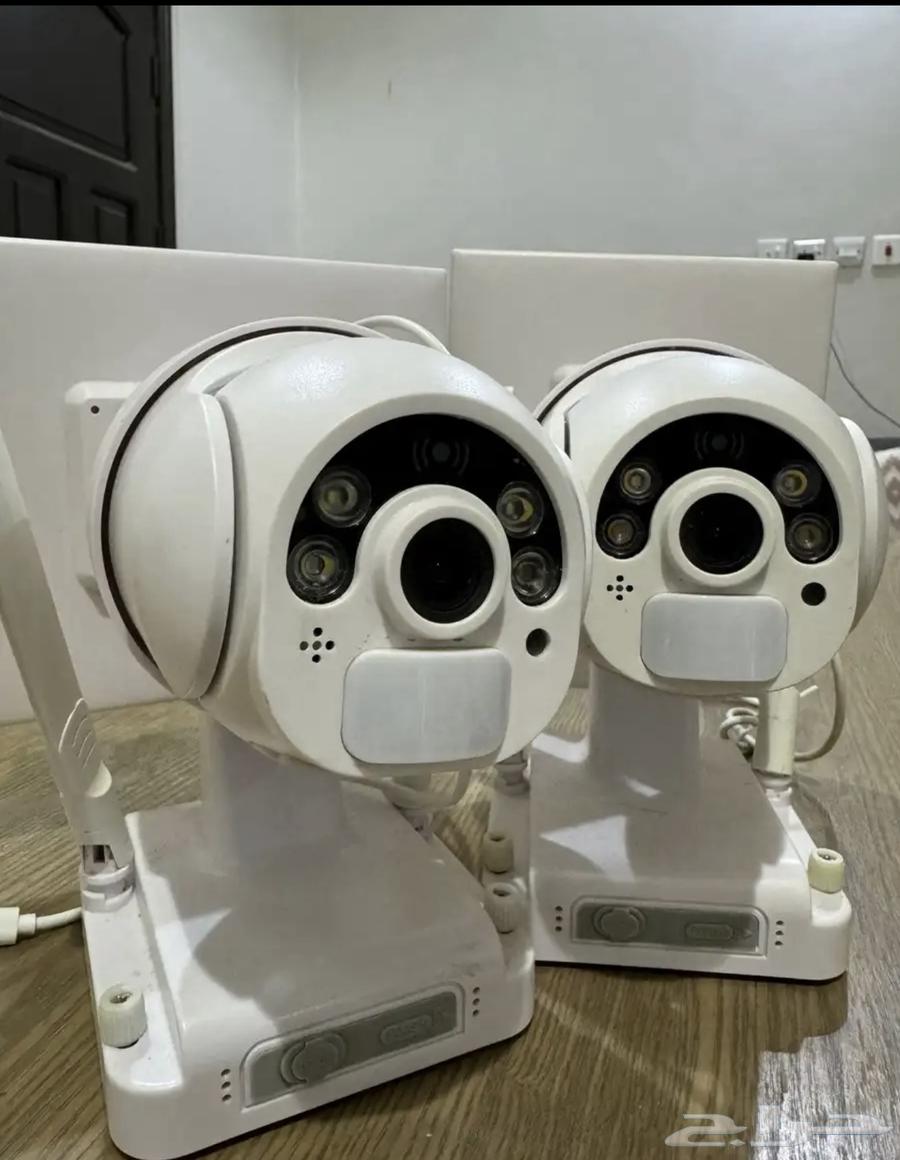 Two Solar-Powered 4G Surveillance Cameras63655419337859111