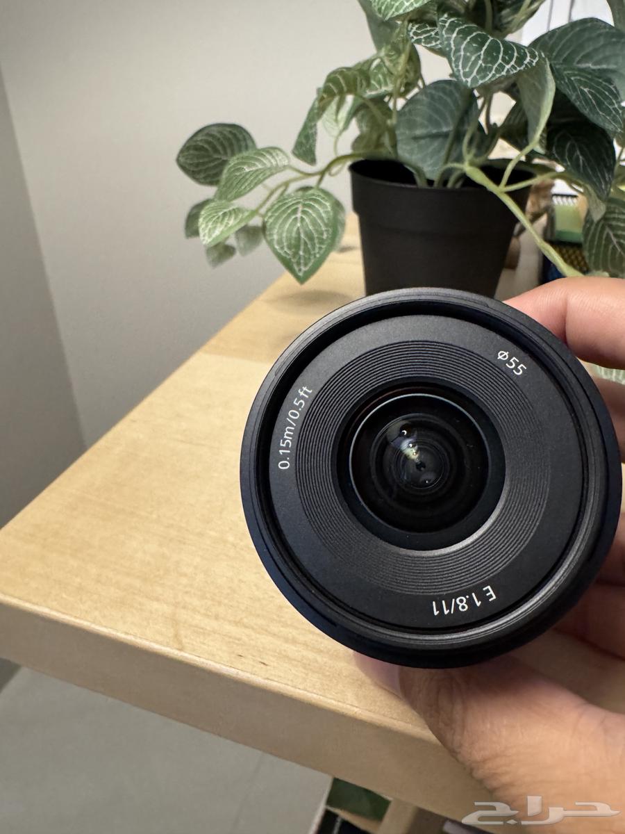 For sale Sony E 11mm f1.8 lens, like new63655326035715110