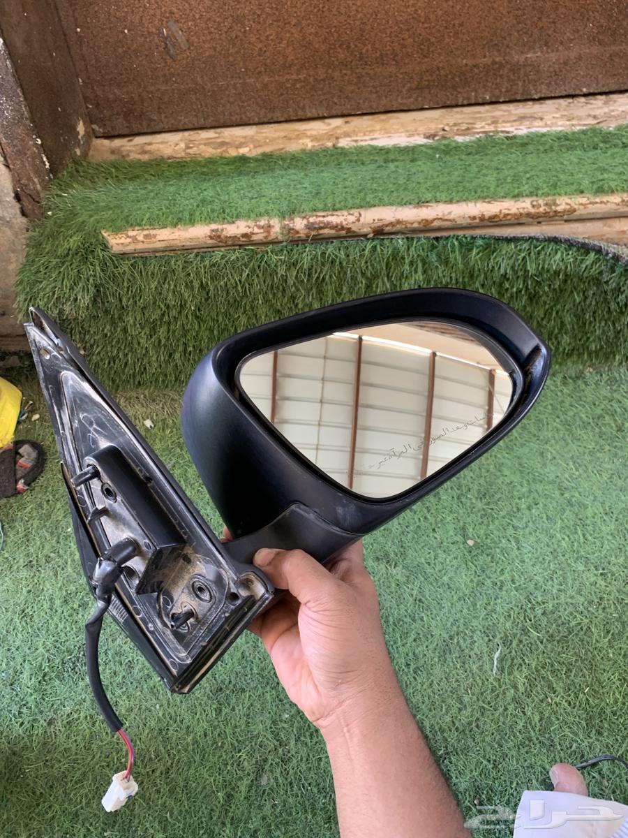 Original right-side mirror for Yaris 2014 to 2022, clean and functional, condition required63679722681987111