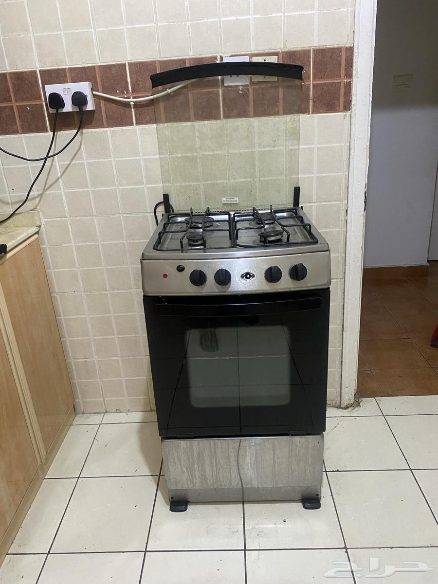 Gas stove. 4 burners, excellent, price 350 riyals63655420898819112
