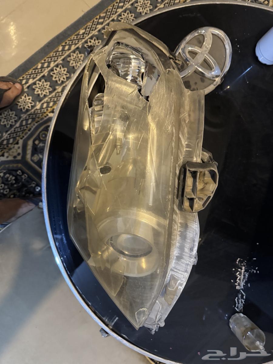 شمعه تويوتا فورتشنر يسار حق الوكالة63674876155905111