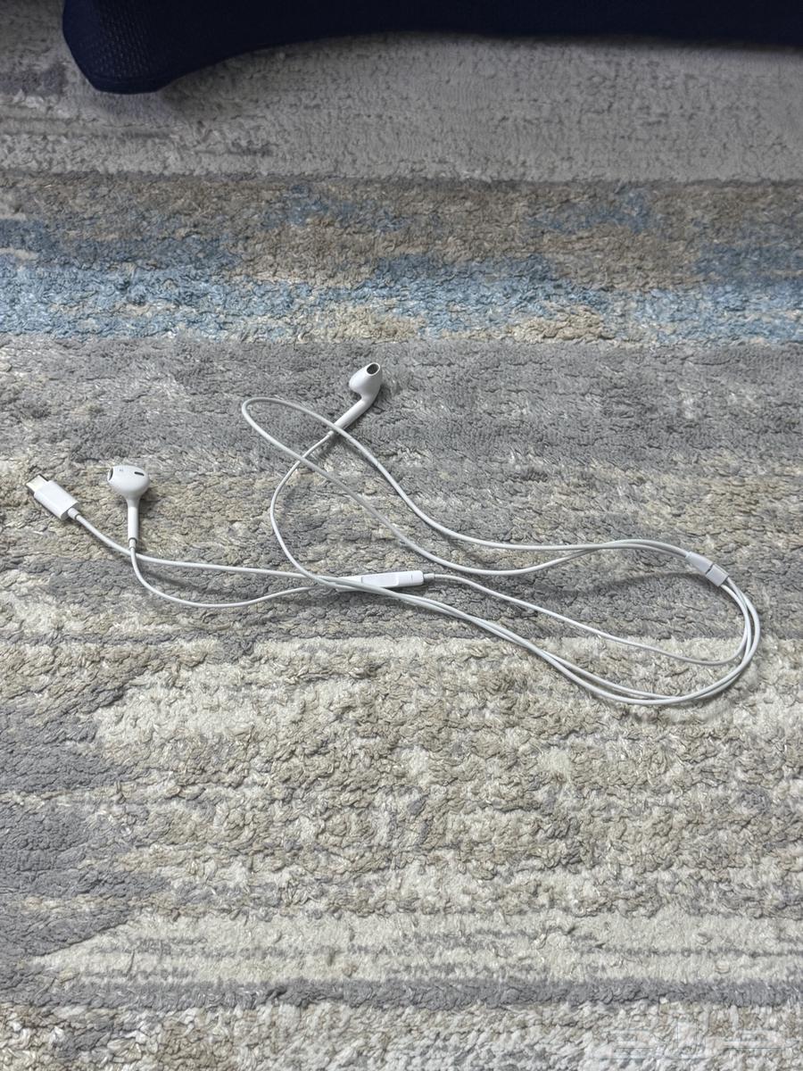 Headphones for sale63655521562498112