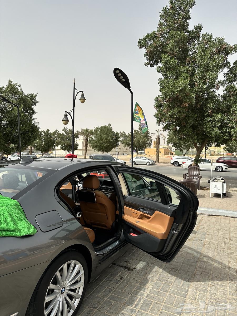 BMW 730li 201663672418232195111