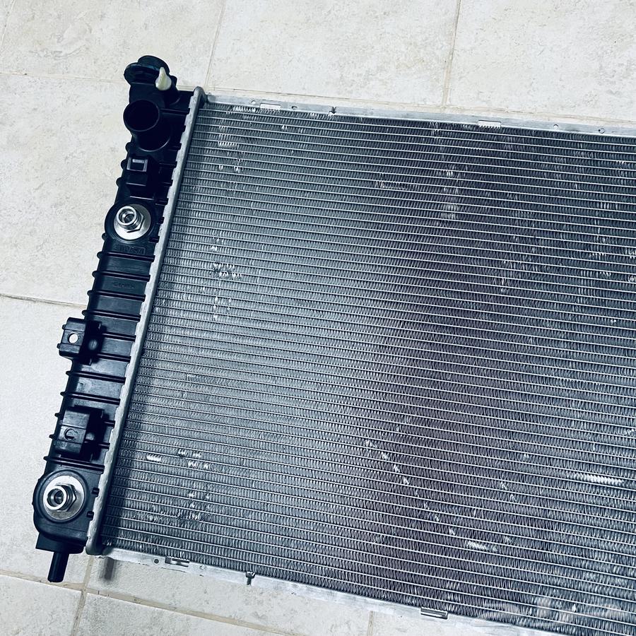 Original Agency Used Transmission for GMC Yukon, Chevrolet Tahoe, and Escalade 202263671733023747112