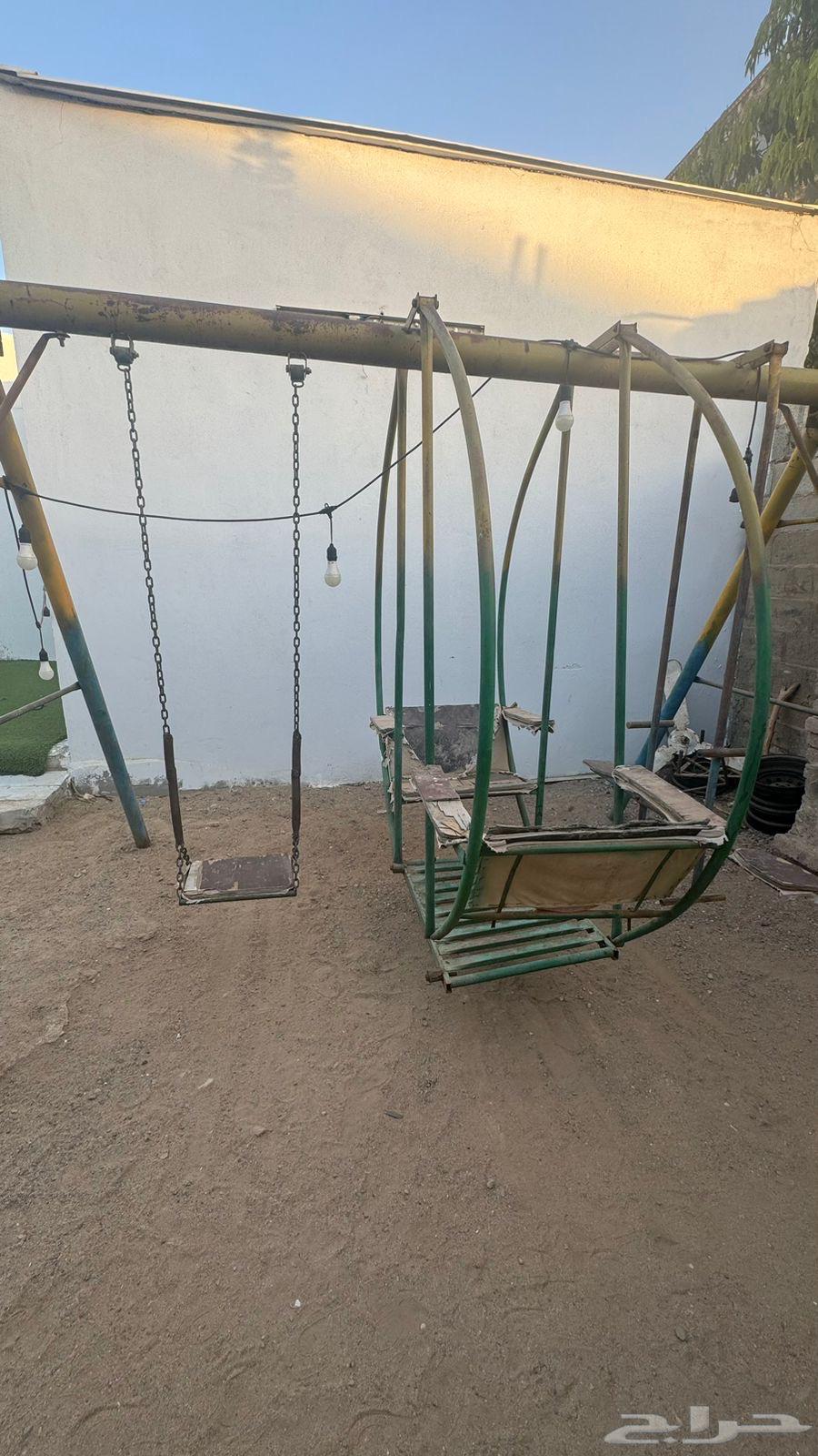 Children's swings for sale, need some maintenance and painting63655516090243111