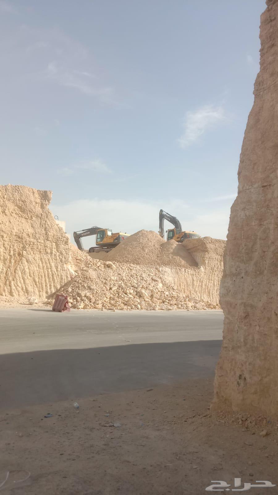 بوكلين للايجار . حفر وترحيل . هدم مباني63672722601857111