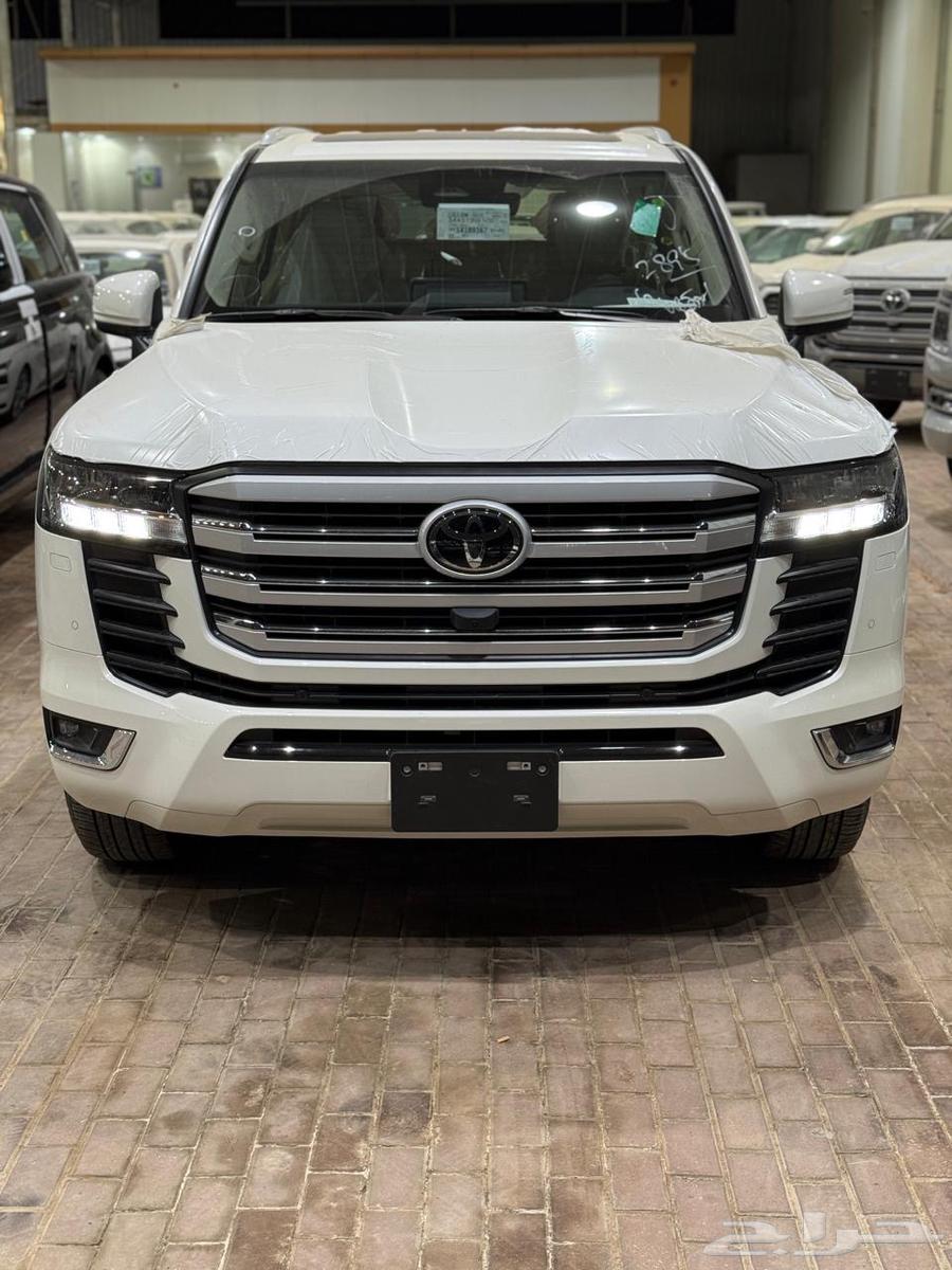 Toyota Land Cruiser (GXR-L4) 2025 Saudi (325,500) inclusive63678803527937111