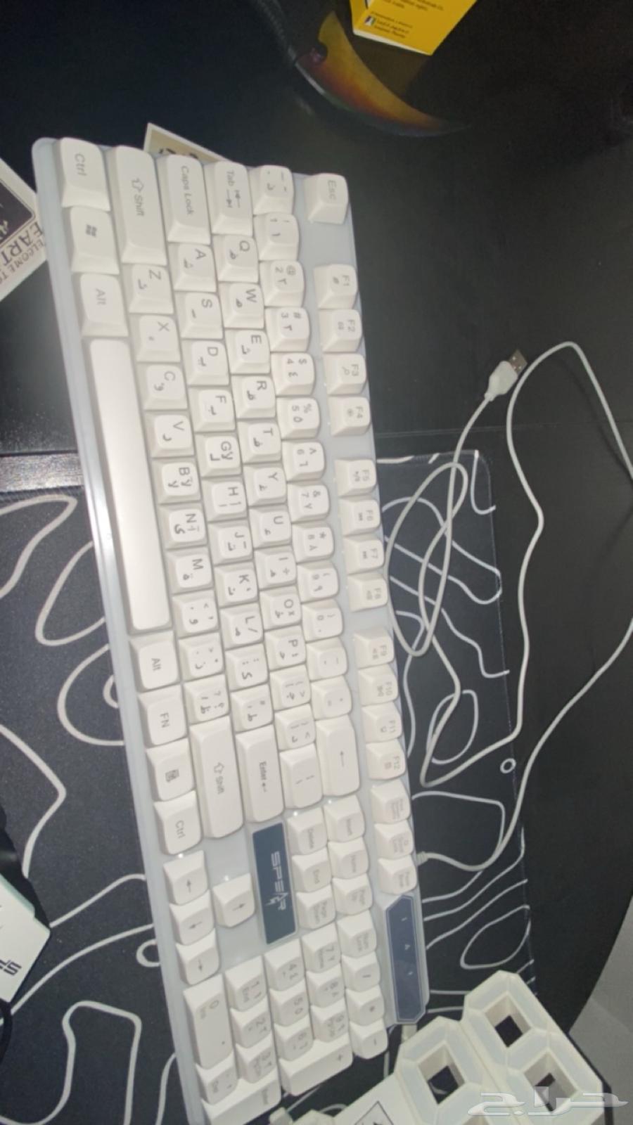 Keyboard for sale and mouse is broken after one use63667538015361110