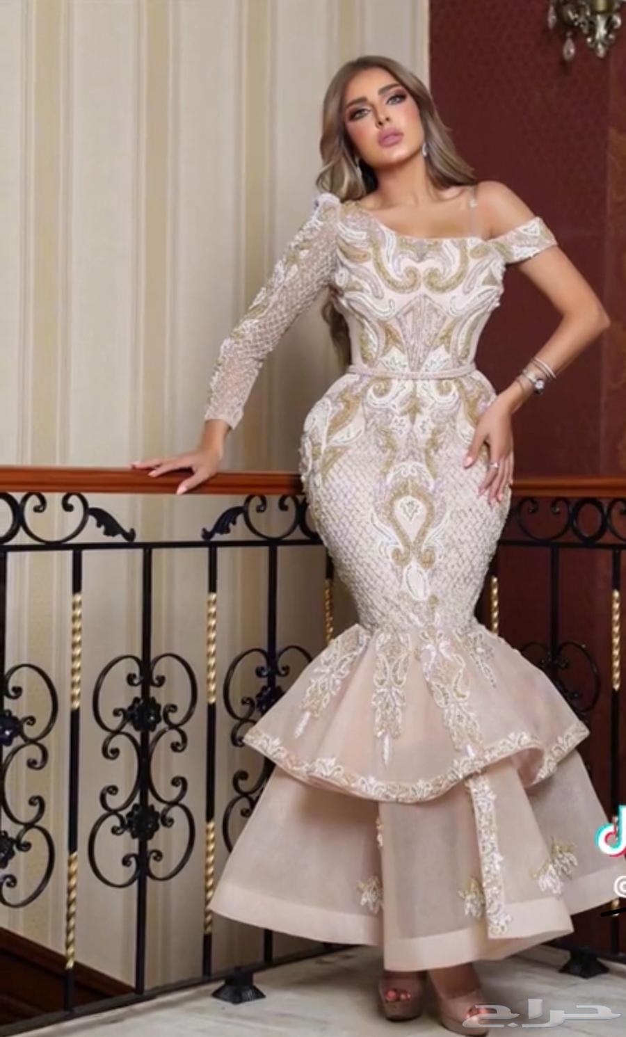 Brand-named fully hand-embroidered elegant dress for sale63667535871875112