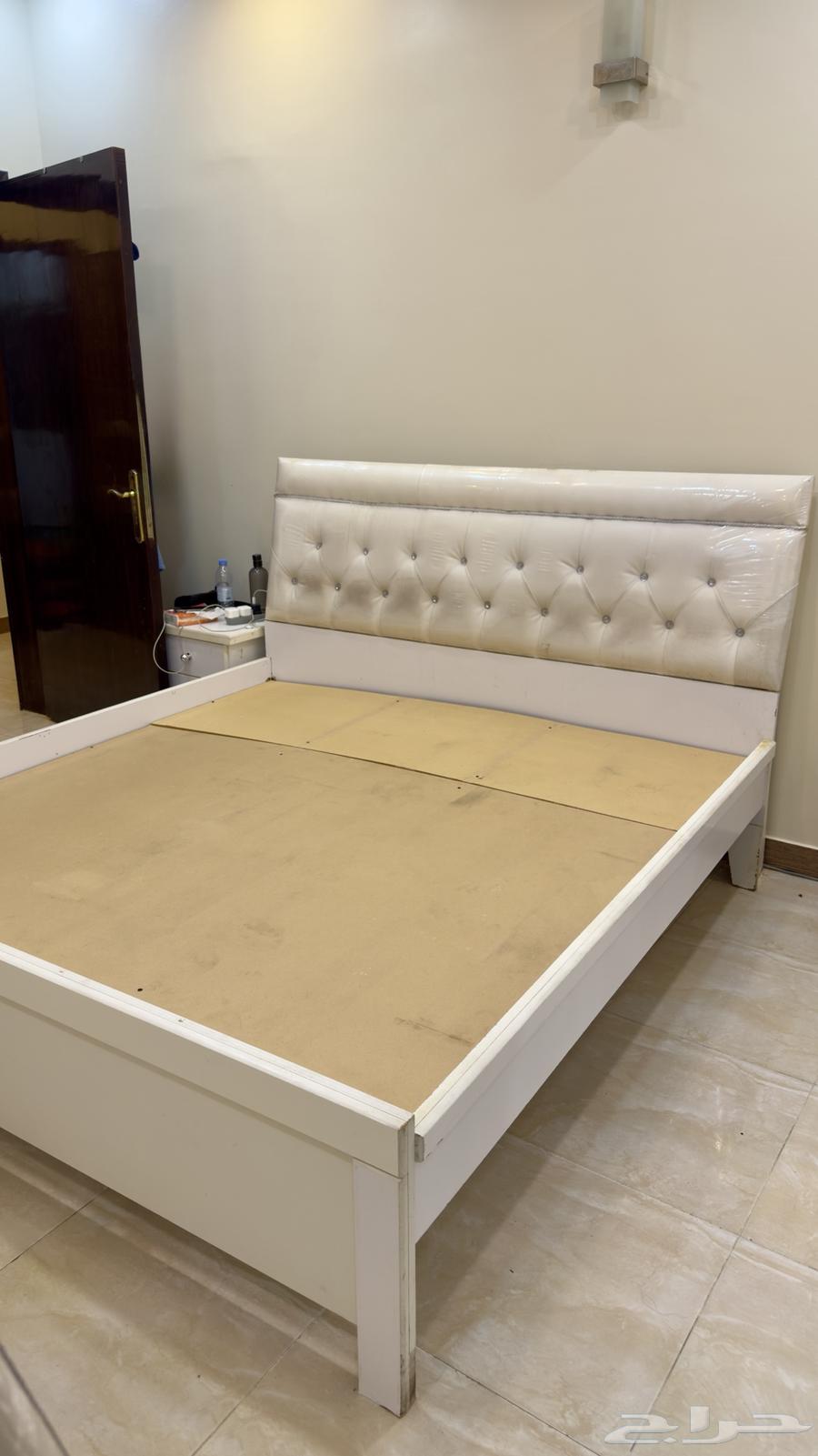 Double bed63667537444483111