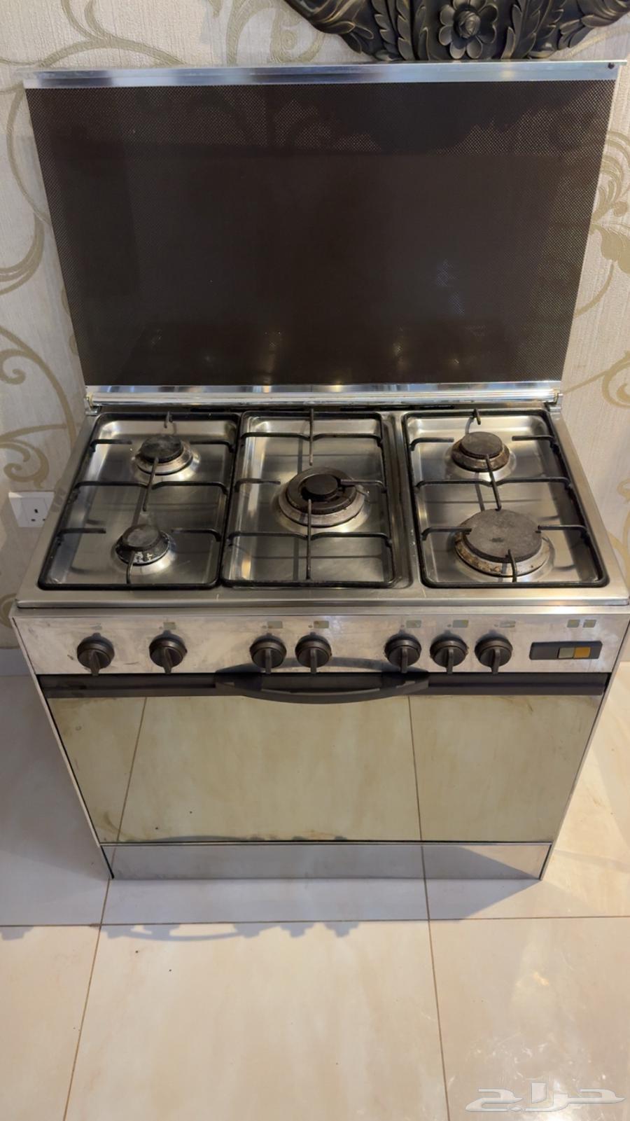 Oven for sale, contact on Haraj63655624276227111