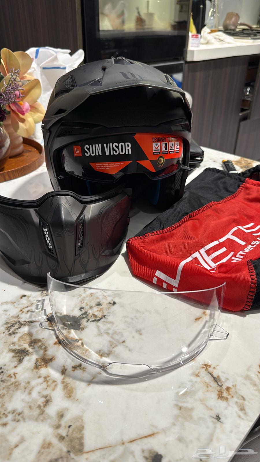 Helmet for riding with the boss DR63655618990338111