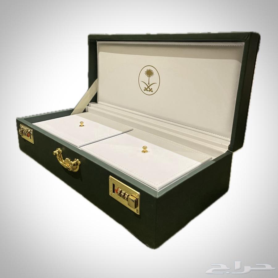 بوكس فاخر جلد إيطالي لون اخضر63655710252931110