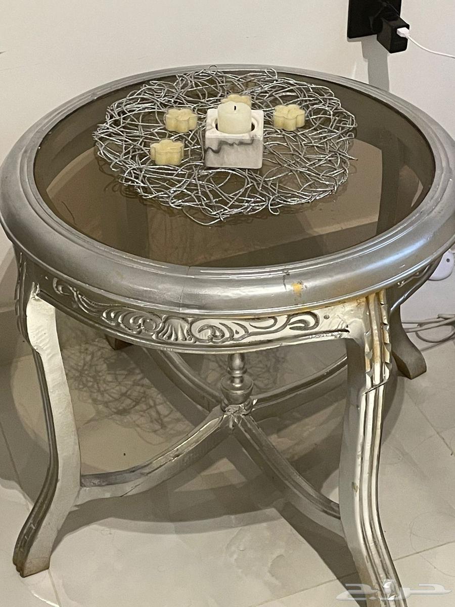 Carpet and tables for sale63656134490115112