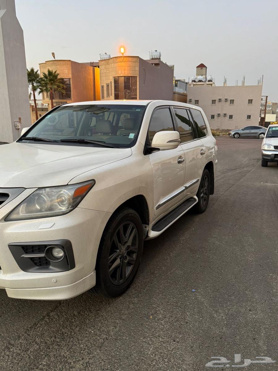 Lexus SUV 201463699388982146112