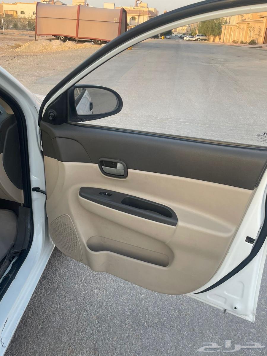 2010 Accent for sale, white, automatic transmission63699268920194112