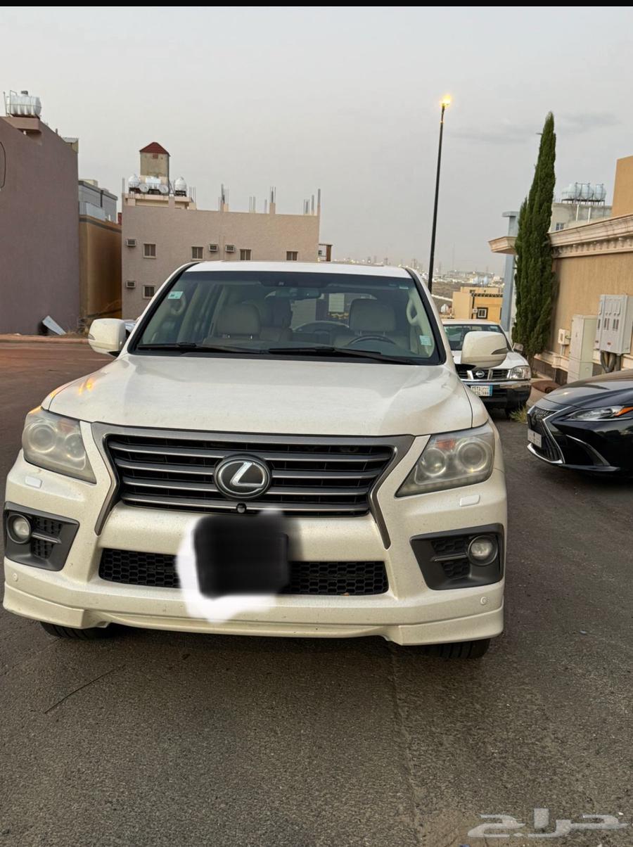 Lexus SUV 201463699388982146111